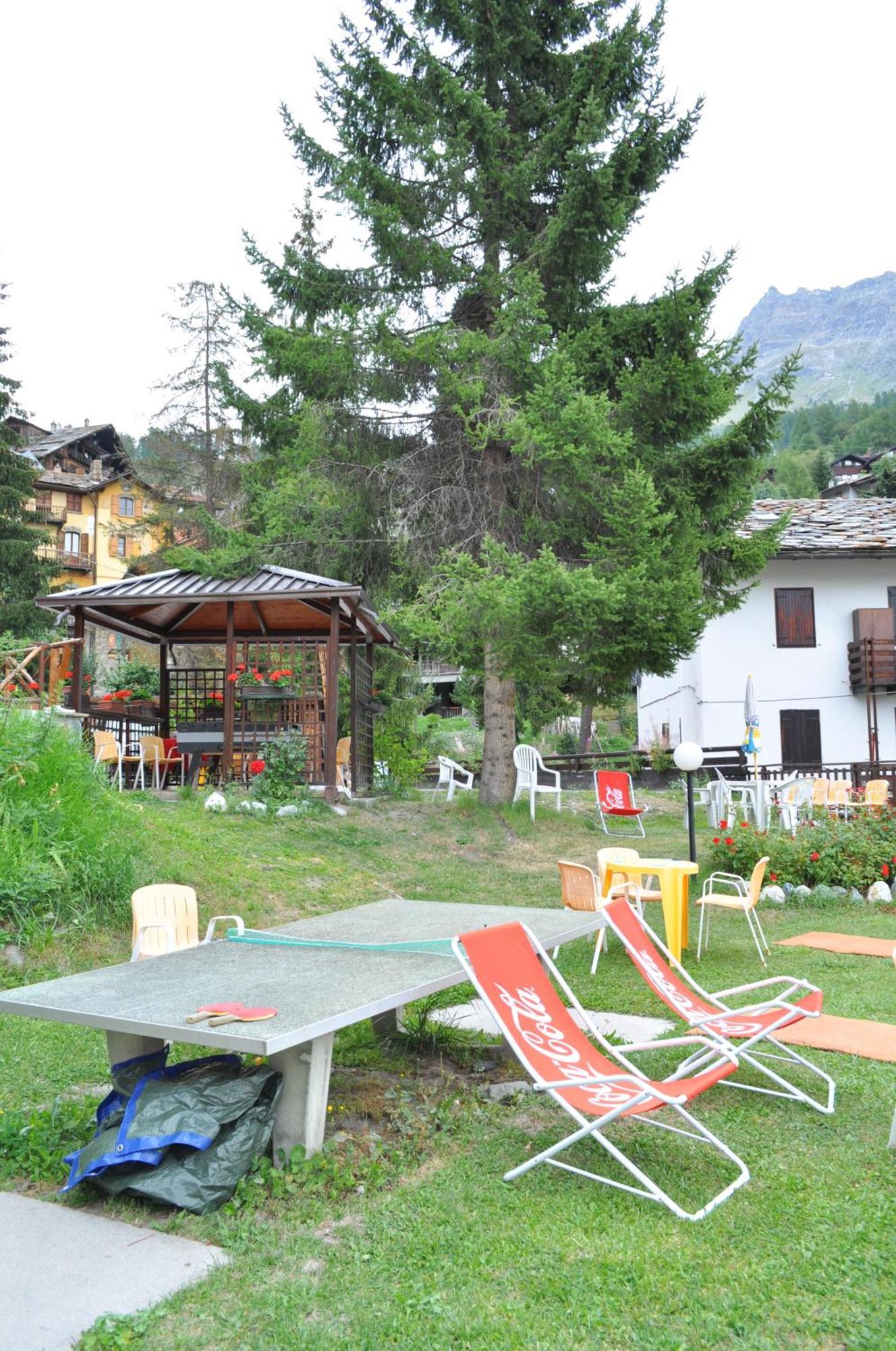 Hotel Tourist Valtournenche Exterior foto